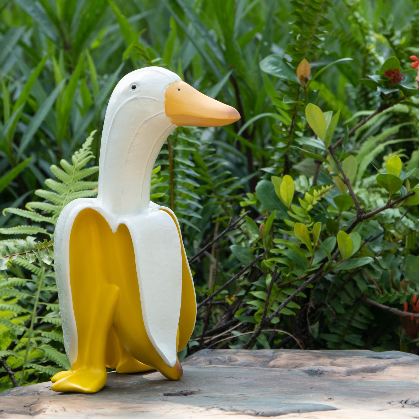 Banana Dog Statue, Garden Art Sculpture Ornaments, Creative Resin Figurine Gnomes