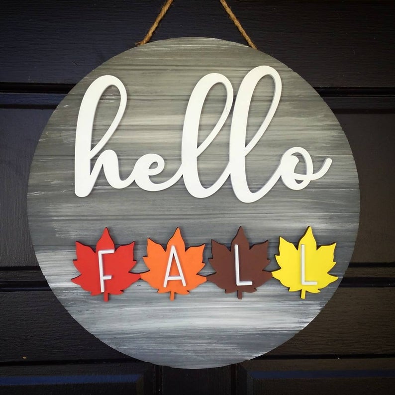 Seasonal interchangeable door hanger