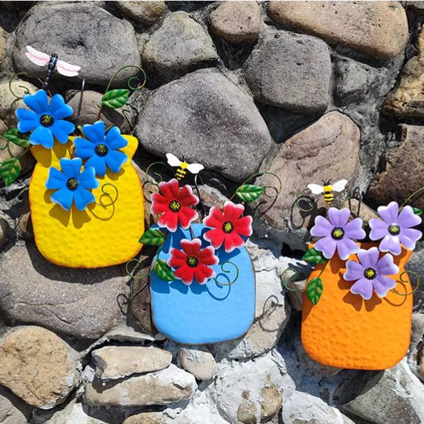Hand Painted Metal Vase Wall Hanging Decoration