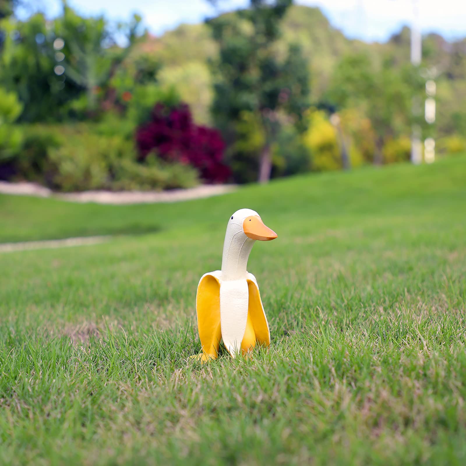 Banana Dog Statue, Garden Art Sculpture Ornaments, Creative Resin Figurine Gnomes